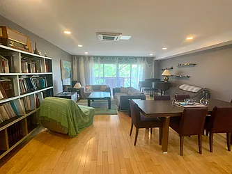 Rented by NextStopNY