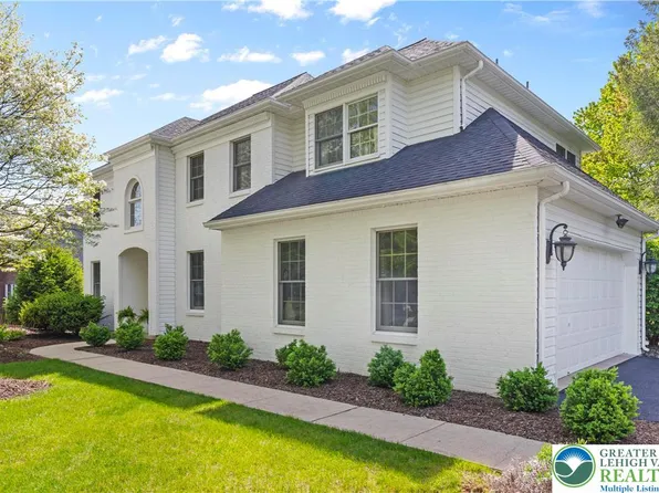 6221 Sauterne Dr, Macungie, PA 18062