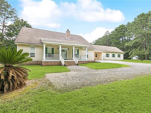 3rd image of 76275 Louis Quave Rd