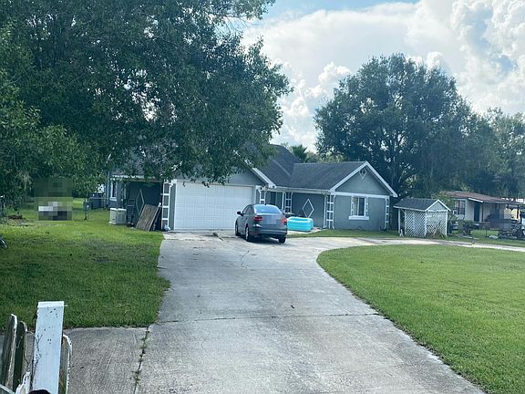 3rd image of 418 Glenn Rd