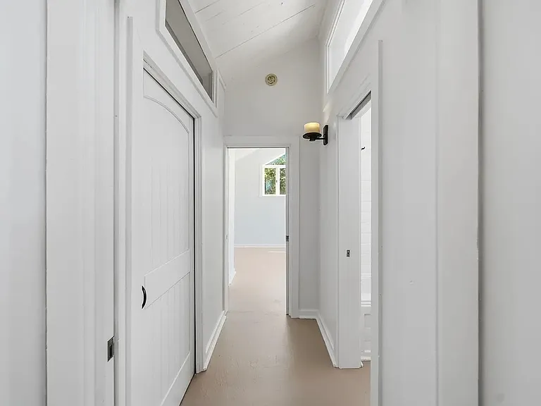 1036 La Cienega Rd — Photo 11