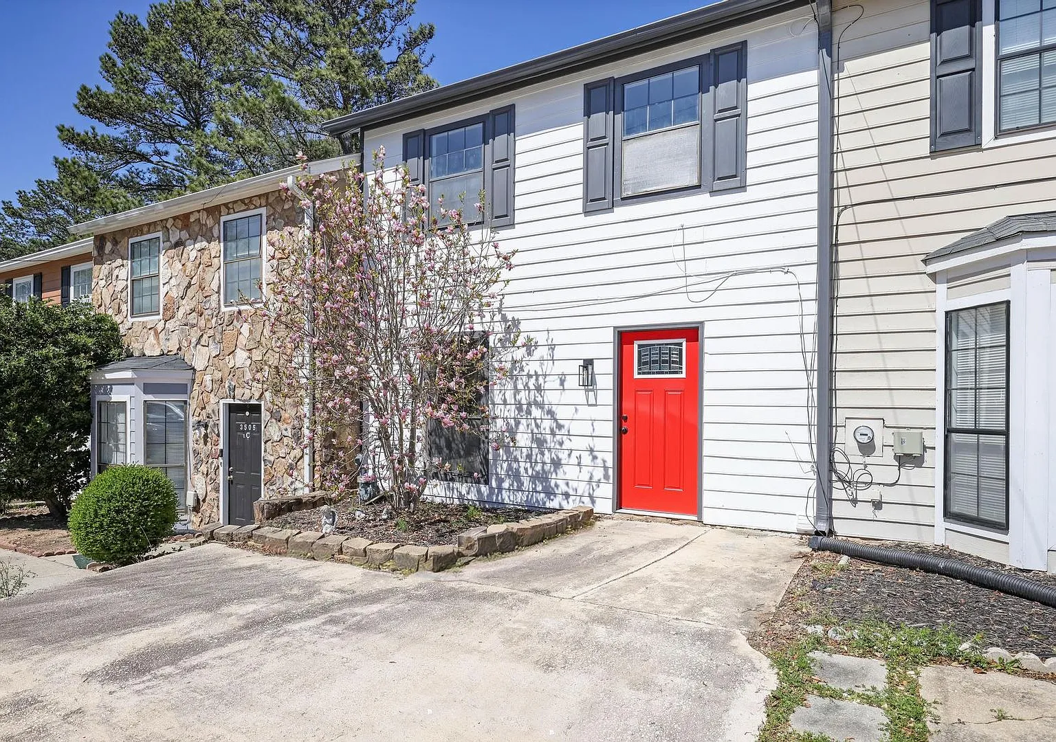 West Georgia Town Home for Rent — Photo 2