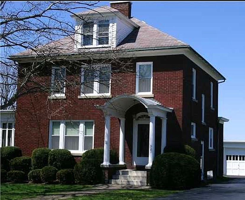 Front & Detached Garage