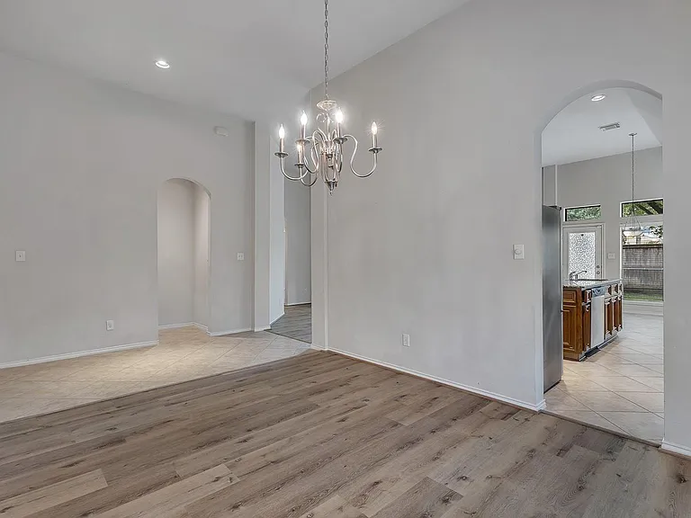 3711 Rocky Ledge Ln — Photo 8