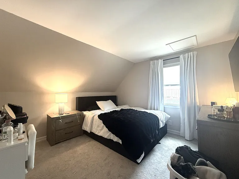 818 S 110th St — Photo 14