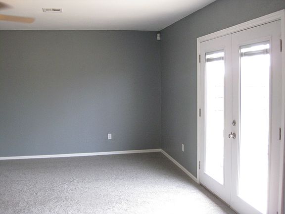 Living room - out to patio