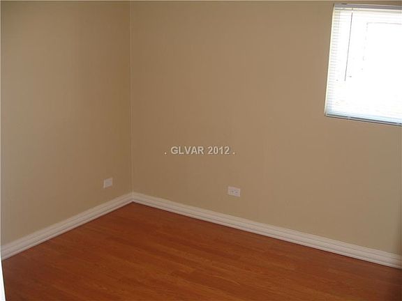 4th image of 3732 Hawaii Ave