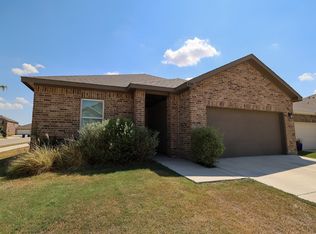 8360 Stovepipe Dr, Fort Worth, TX 76179