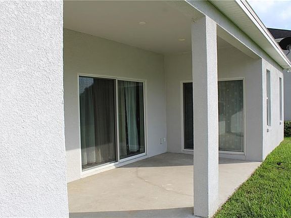 4th image of 182 Lake Arietta Ct
