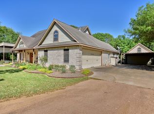 222 Windy Acres Rd, Brenham, TX 77833
