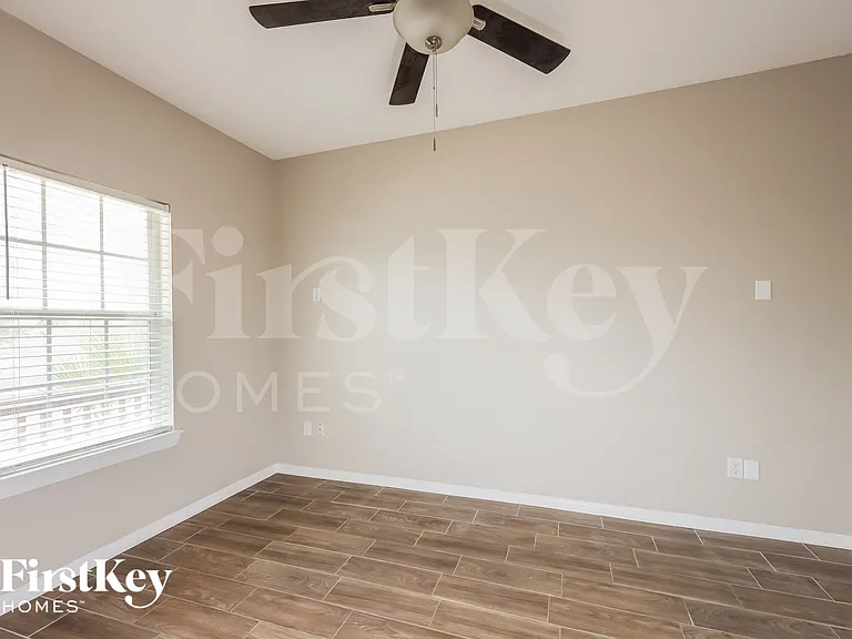 11411 Garden Fls — Photo 11