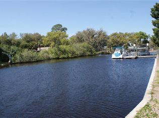 5704 Riverview Dr, New Port Richey, FL 34652