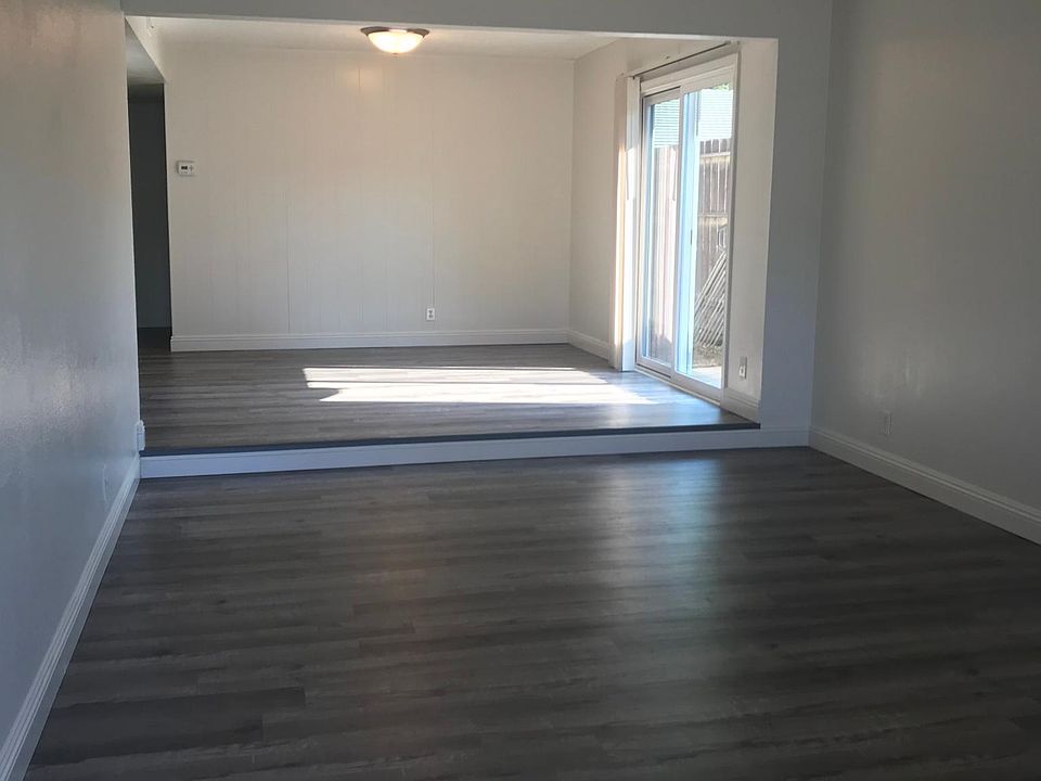 1st image of 2451 Yosemite Dr