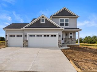 709 Wheatley Dr, Mahomet, IL 61853