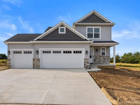 709 Wheatley Dr, Mahomet, IL 61853