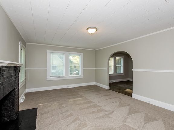 2nd image of 303 Armfield St