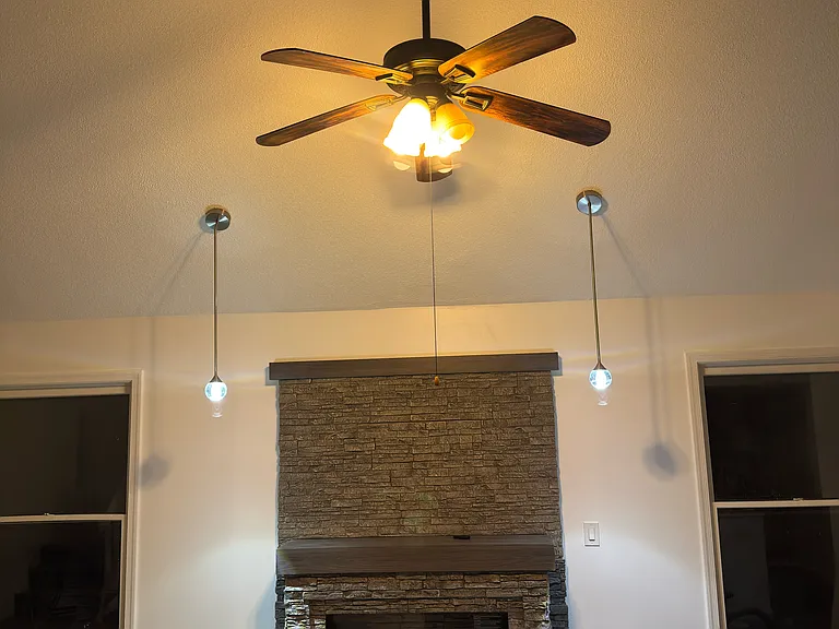 126 Feather Ln — Photo 2