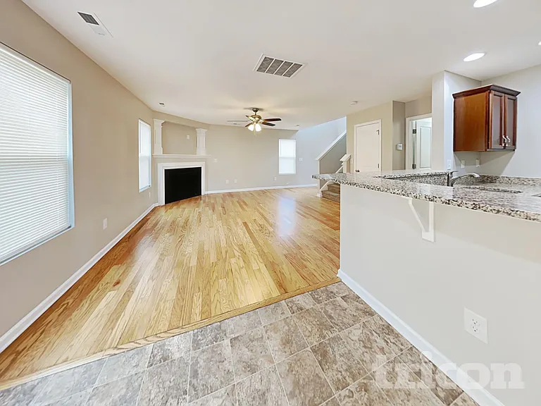 931 Rook Rd — Photo 4