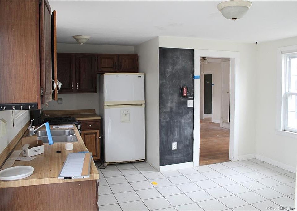 16 High St, Ashaway, RI 02804 MLS 170471806 Zillow