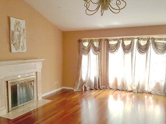 5th image of 4011 Amalfi Dr
