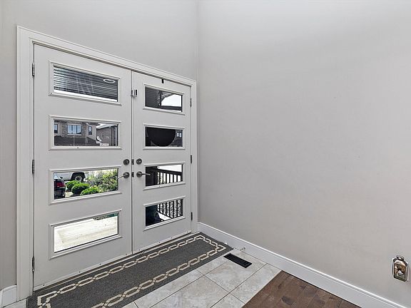 4th image of 16742 61st St NW