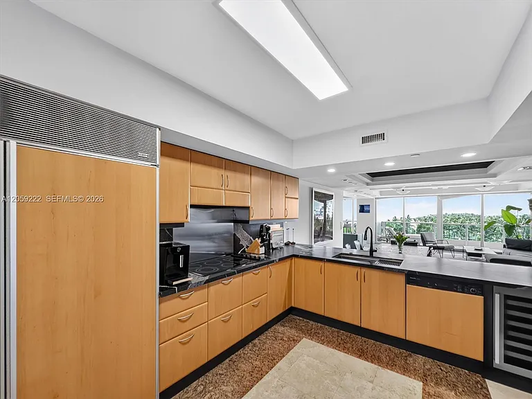 1455 Ocean Dr #704 — Photo 11