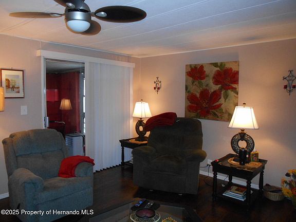 3rd image of 8057 Dinsmore St