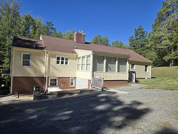 5th image of 680 Park Ln