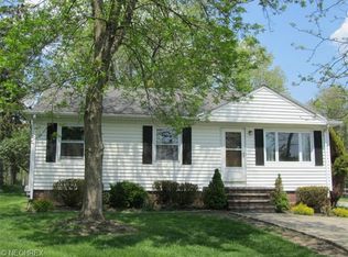 1077 E Wallings Rd, Broadview Heights, OH 44147
