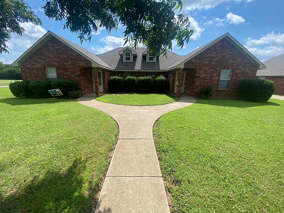 1st image of 204 Lum Ln