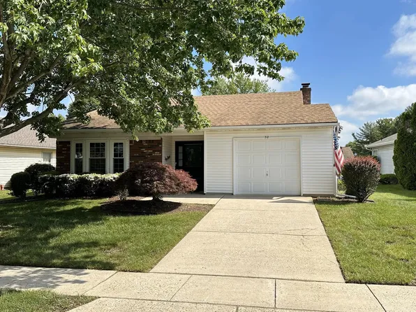 32 Chestnut Hill Ln, Columbus, NJ 08022