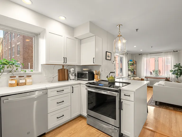 350 North St #20 — Photo 11
