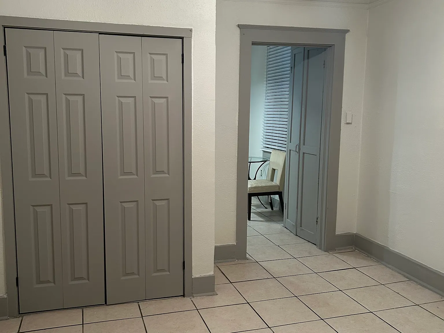 2 bed, 1000 sqft, $1,350 — Photo 3