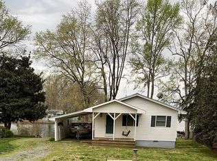 241 N Shore Dr, Lexington, NC 27292