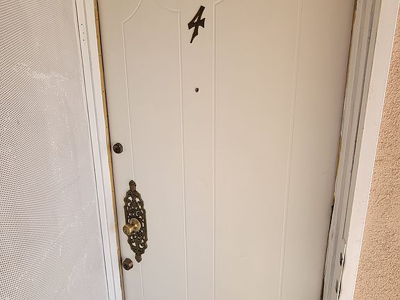 5th image of 1028 S Sherbourne Dr APT 4