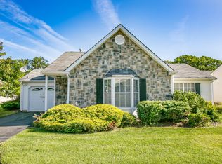 123 Farnworth Close #1000, Freehold, NJ 07728