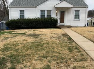 10310 Saint Arthur Ln, Saint Ann, MO 63074
