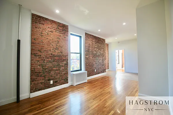 Rented by Hagstrom Management Inc | media 8