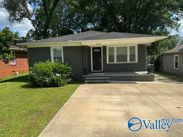 1236 Oshaughnessy Ave NE — Photo 44
