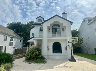 728 Surfside Ave, Virginia Beach, VA 23451