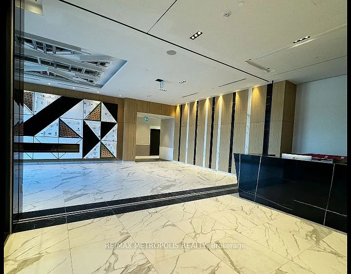 204 Burnhamthorpe Rd E #1110 — Photo 29