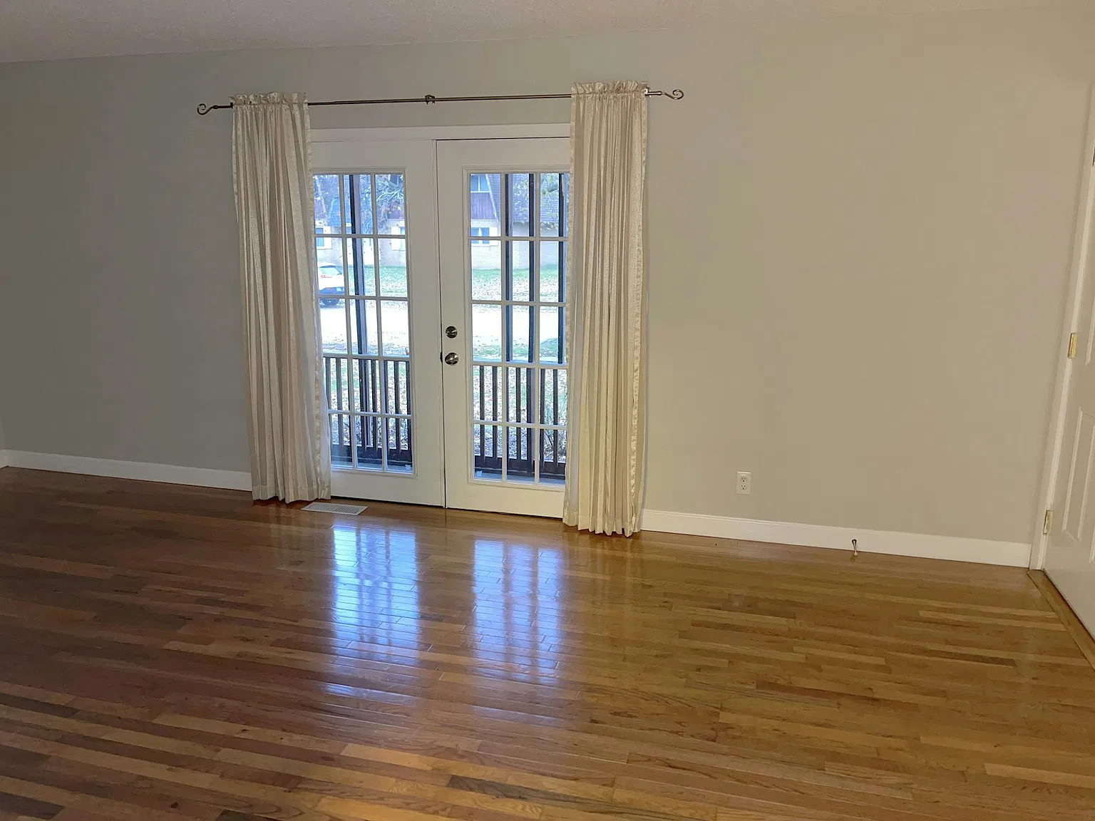 2207 Saratoga Drive, Unit 1 — Photo 1