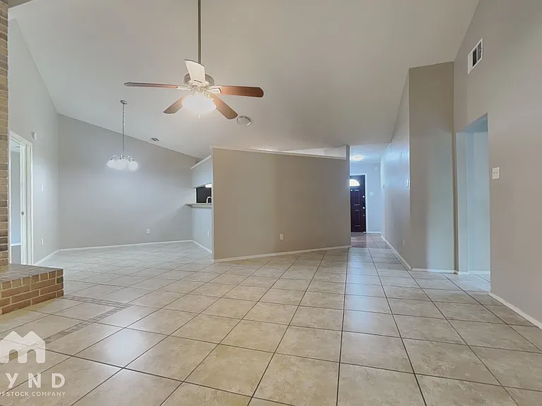 3218 Sedgeborough Cir — Photo 6