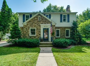 12 North St, Manitowoc, WI 54220