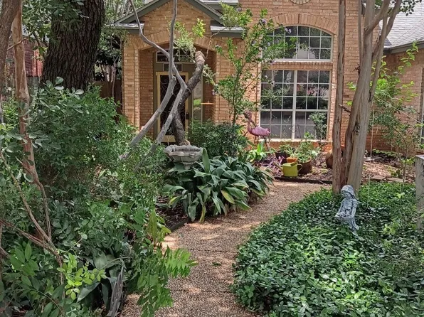 2039 Thicket Trail Dr, San Antonio, TX 78248