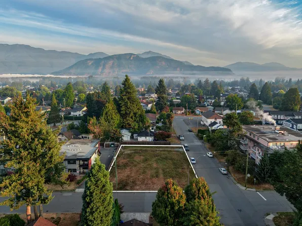 46019 Mellard Ave, Chilliwack, BC V2P 2Y5