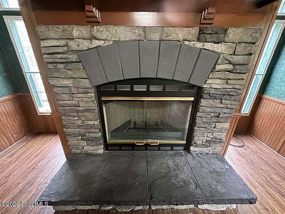 2nd image of 380 Pennick Rd
