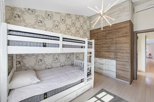 Sold by Click View Realty LLC | media 10