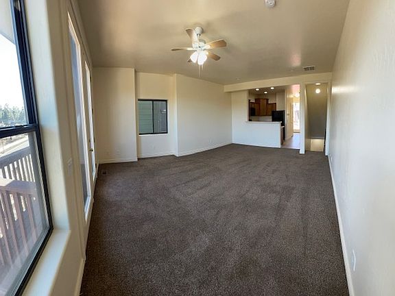 3rd image of 1238 E Jen Dr
