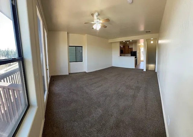 1222 E Jen Dr — Photo 3